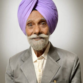 ਅਤਰਜੀਤ ਕਹਾਣੀਕਾਰ