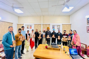 ਡਾ. ਨਿਸ਼ਾਨ ਸਿੰਘ ਰਾਠੌਰ ਦਾ ਕਾਵਿ-ਸੰਗ੍ਰਹਿ ‘ਭਗਤ ਸਿੰਘ ਹੁਣ ਸੰਧੂ ਹੋਇਆ’ ਲੋਕ ਅਰਪਣ — ਲਿਖਾਰੀ